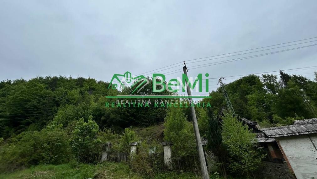 Pozemok Tajov – pokojné miesto pri potoku