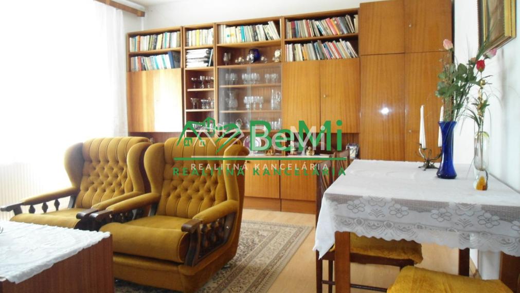 NR - Ivanka pri Nitre, dvojgeneračný, 6 izieb