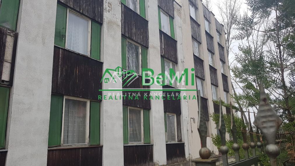 REKREAČNÉ ZARIADENIE...421m2...Patince (095-10-DAR)