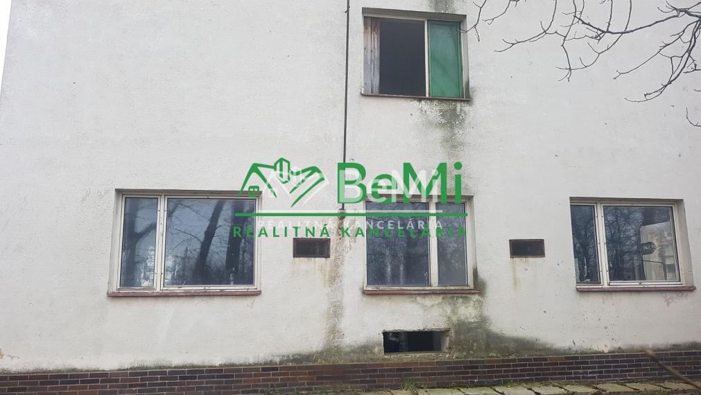 REKREAČNÉ ZARIADENIE...421m2...Patince (095-10-DAR)