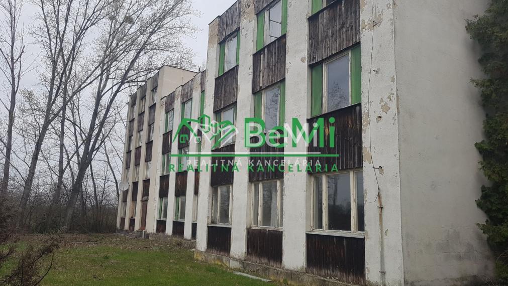 REKREAČNÉ ZARIADENIE...421m2...Patince (095-10-DAR)