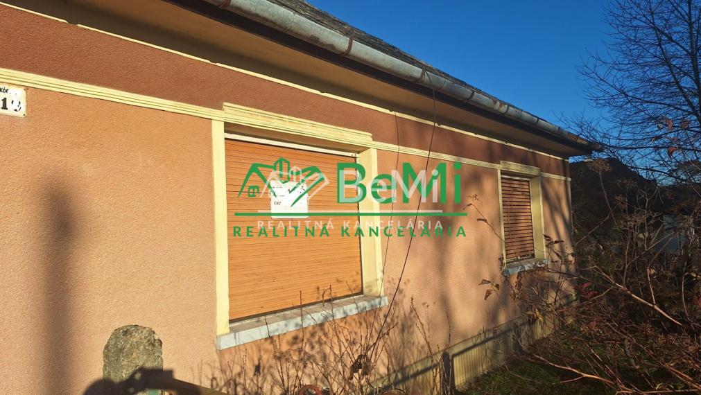 Rodinný dom vo veľmi dobrom stave v obci Rásonysánpberencs v Maďarsku za super cenu - NA PREDAJ