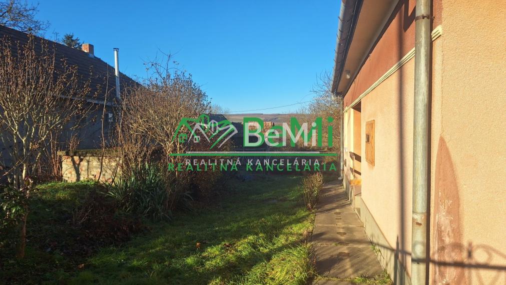 Rodinný dom vo veľmi dobrom stave v obci Rásonysánpberencs v Maďarsku za super cenu - NA PREDAJ