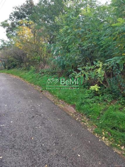 Predaj stavebný pozemok Veľký Báb pri Nitre(153-14-ERF)