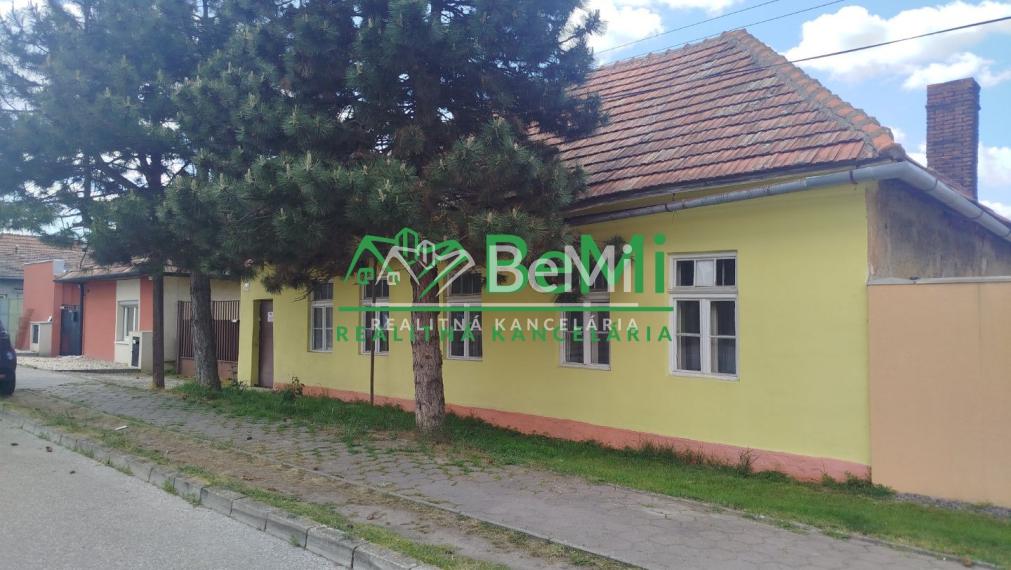 027-12-PAMA Starší dom v Nitre - Mlynárciach REZERVOVANÉ