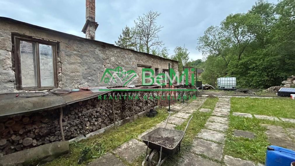 Chata so stavebným pozemkom, Sebedín