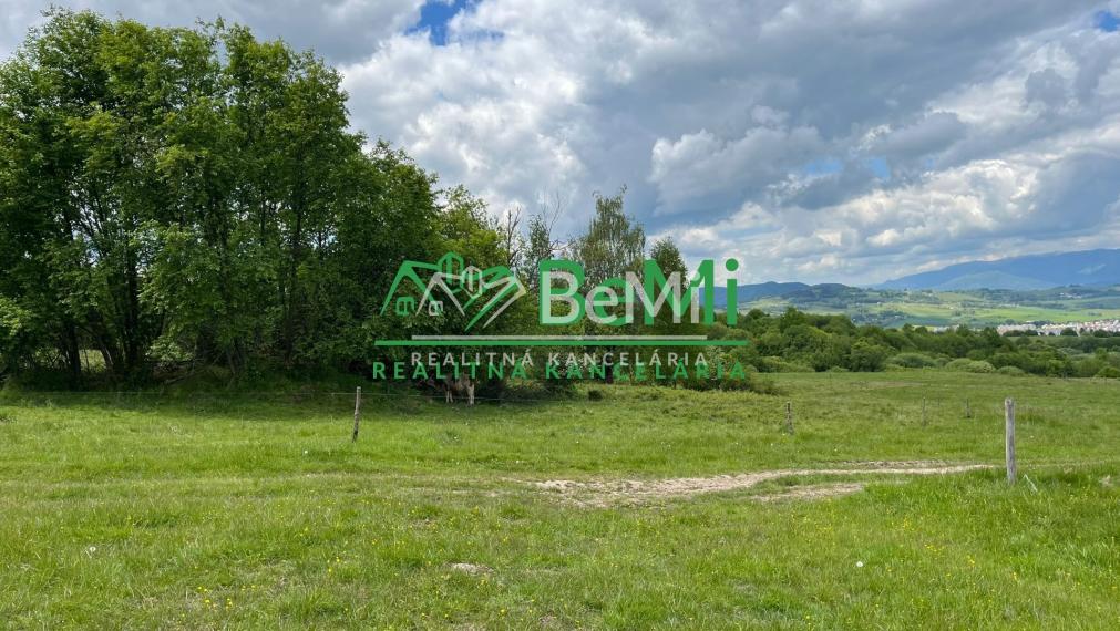 Pozemky Brezno-Podkoreňová s perspektívou a krásnym výhľadom