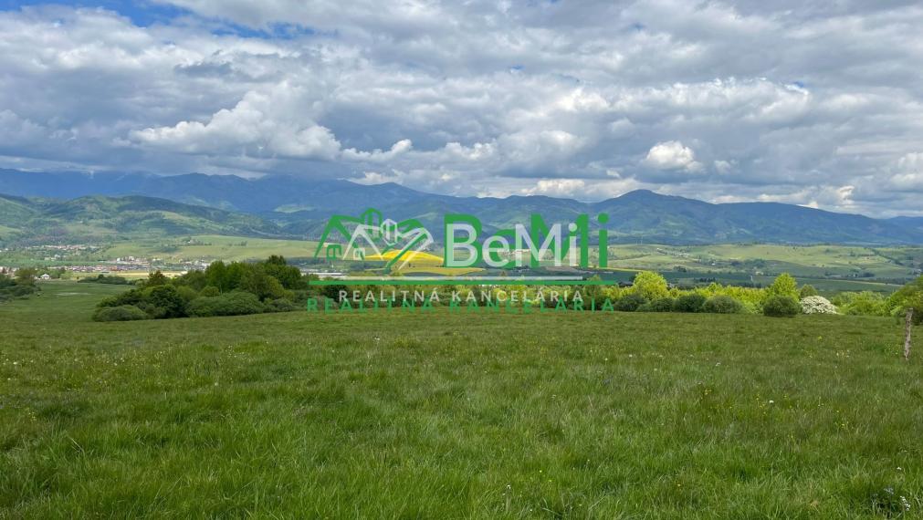 Pozemky Brezno-Podkoreňová s perspektívou a krásnym výhľadom