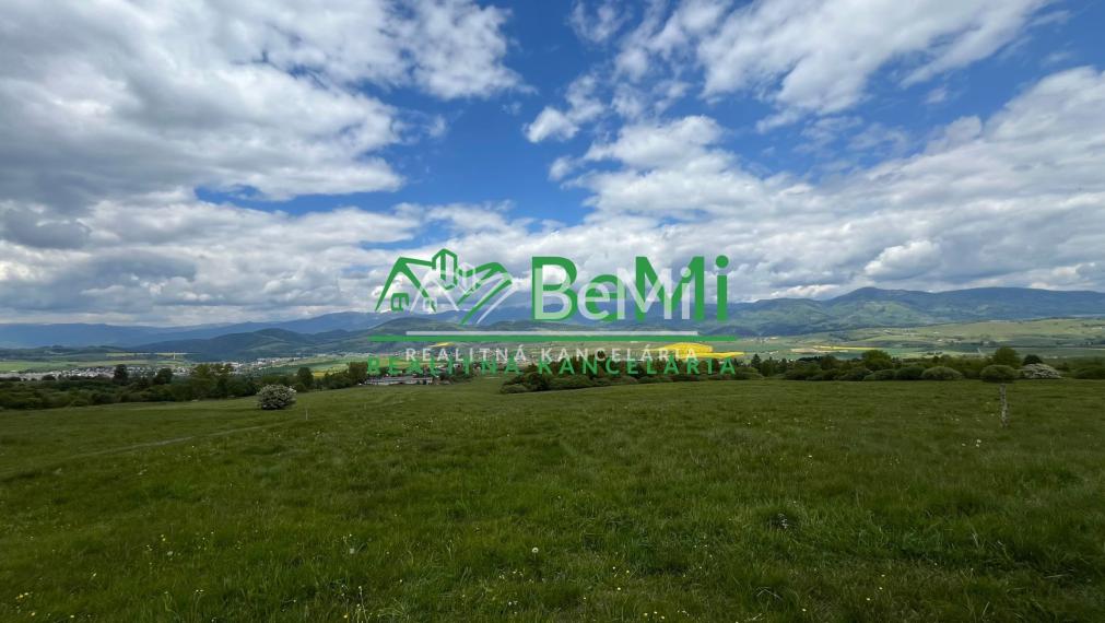 Pozemky Brezno-Podkoreňová s perspektívou a krásnym výhľadom