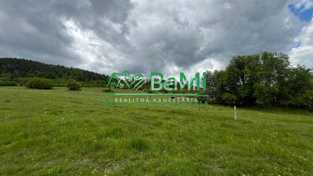 Pozemky Brezno-Podkoreňová s perspektívou a krásnym výhľadom