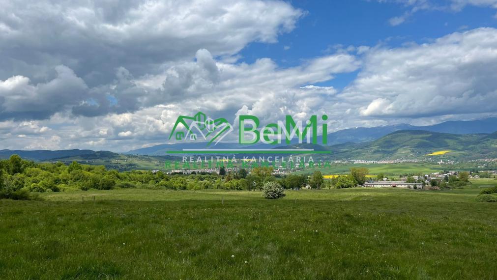 Pozemky Brezno-Podkoreňová s perspektívou a krásnym výhľadom