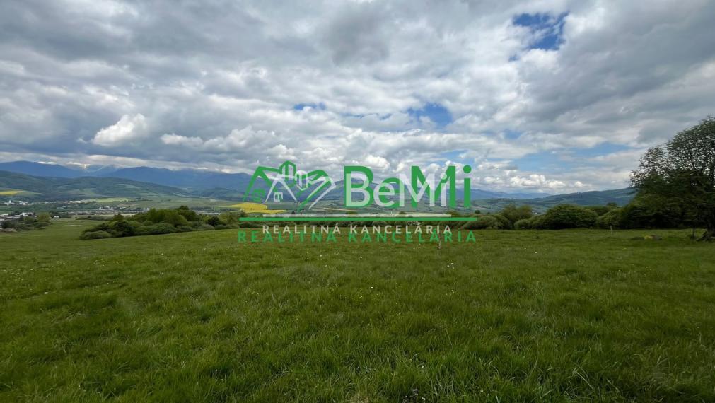 Pozemky Brezno-Podkoreňová s perspektívou a krásnym výhľadom