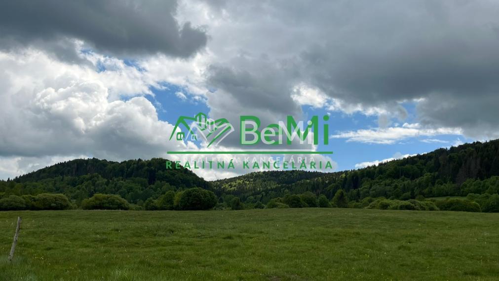 Pozemky Brezno-Podkoreňová s perspektívou a krásnym výhľadom