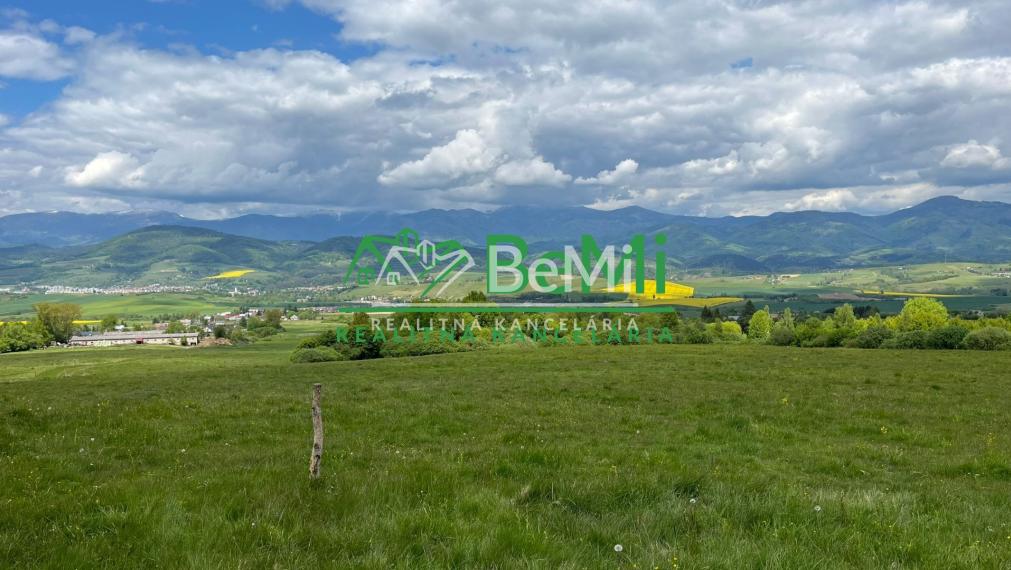 Pozemky Brezno-Podkoreňová s perspektívou a krásnym výhľadom