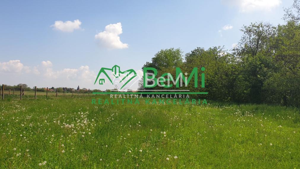 POZEMOK pre váš dom...KOŠÚTY...1885m2 (167-14-DAR)