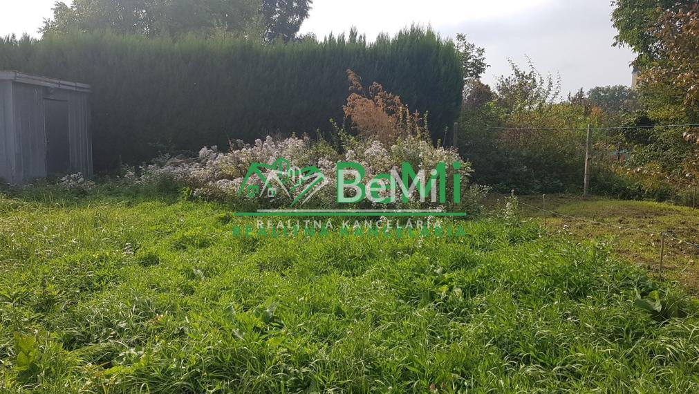 Stavebný POZEMOK 570m2 ... BÁB (143-14-DARE)