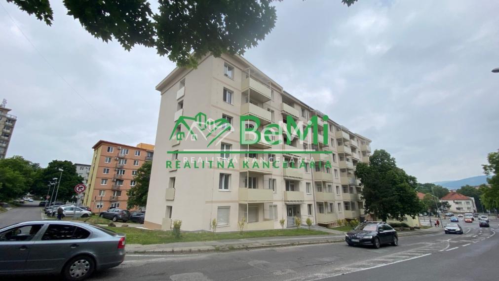 REZERVOVANÉ Nitra centrum 3 - izbový byt 559-113-MIGa