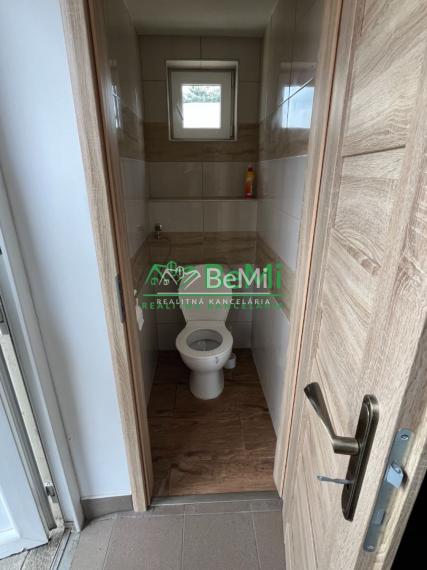 TO - predaj komerčnej budovy 105-15-ROCHE