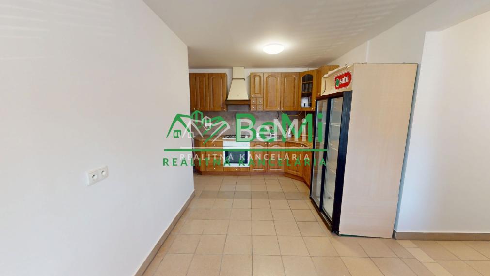 TO - predaj komerčnej budovy 105-15-ROCHE