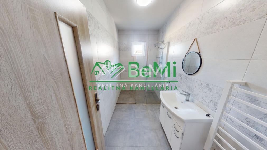 TO - predaj komerčnej budovy 105-15-ROCHE