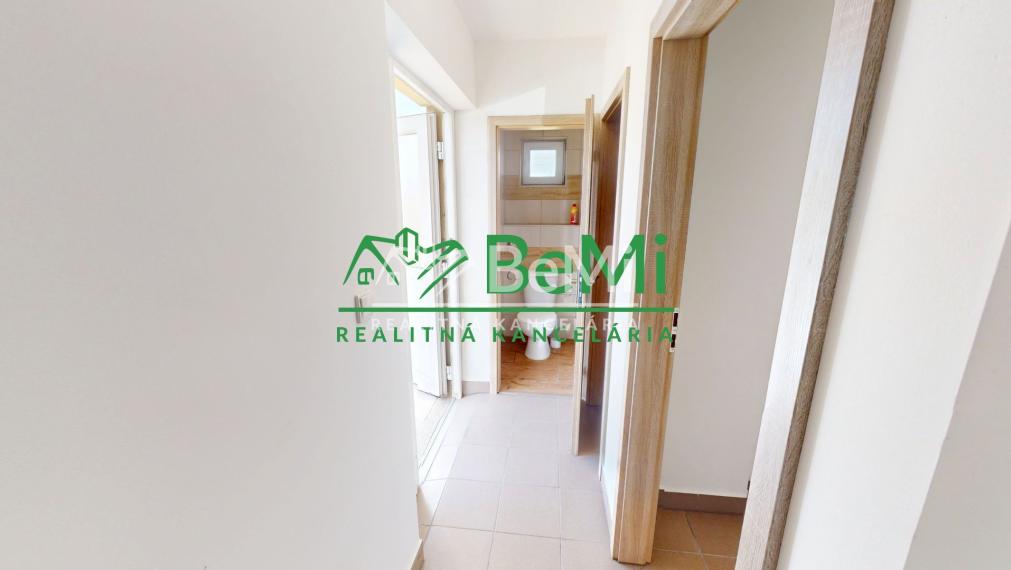 TO - predaj komerčnej budovy 105-15-ROCHE