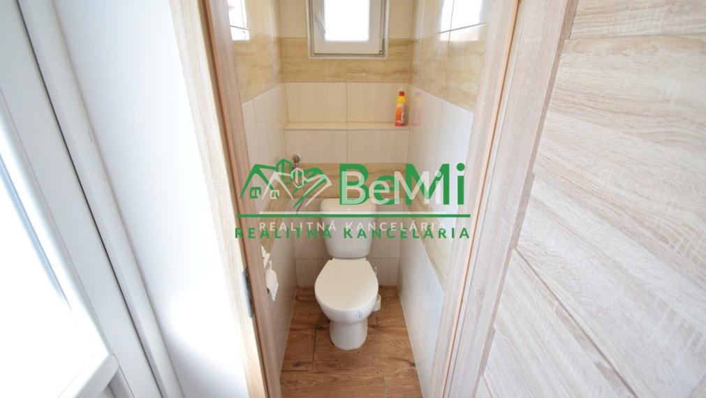 TO - predaj komerčnej budovy 105-15-ROCHE