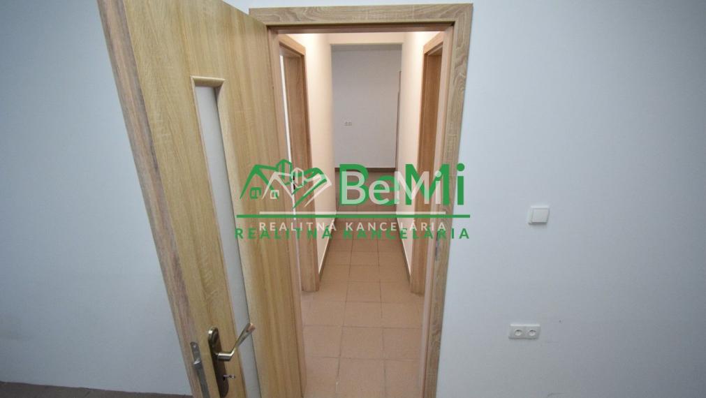 TO - predaj komerčnej budovy 105-15-ROCHE