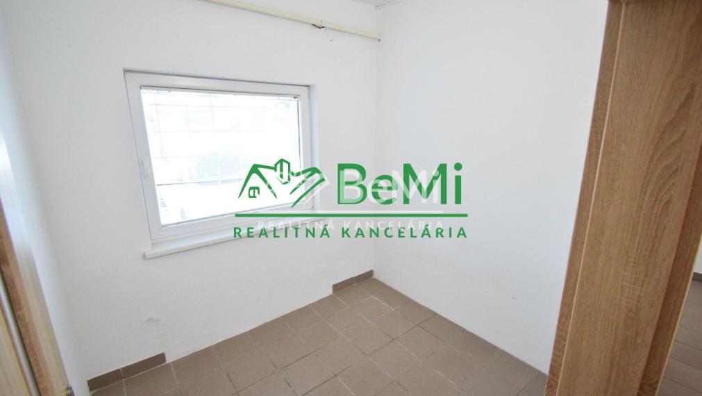 TO - predaj komerčnej budovy 105-15-ROCHE