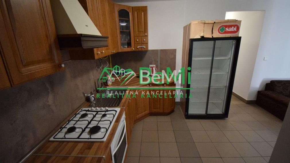 TO - predaj komerčnej budovy 105-15-ROCHE