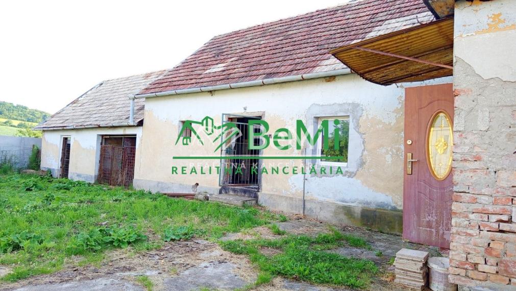 ‼️ Znížená cena ‼️ Predaj rodinného domu - Plášťovce  (039-12-HEKA)