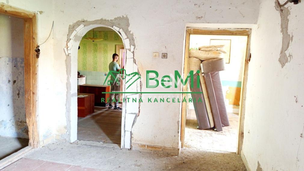 ‼️ Znížená cena ‼️ Predaj rodinného domu - Plášťovce  (039-12-HEKA)