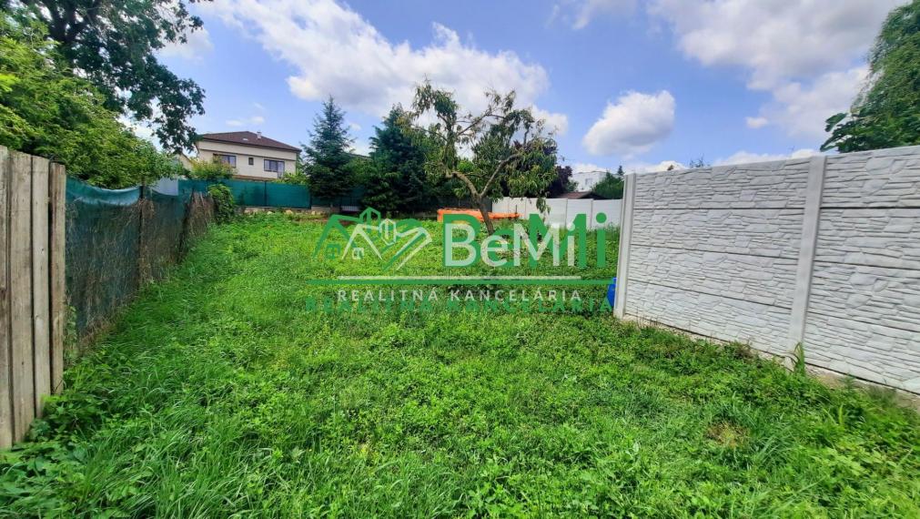 Predaj,  pozemok - Jelenec (014-14-JANS)