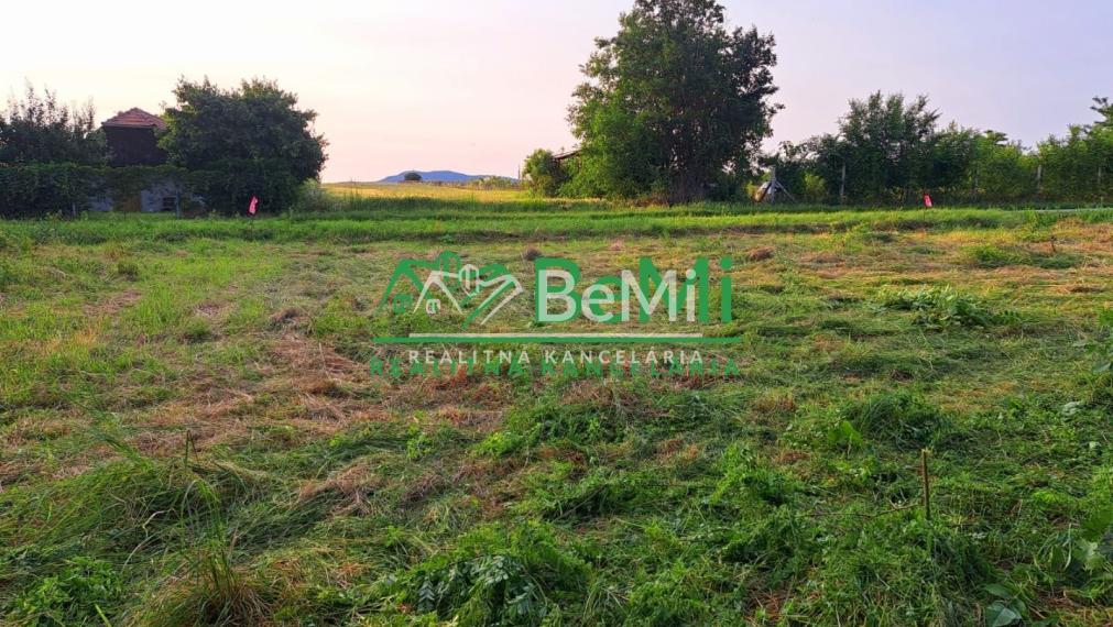 Predaj rekreačný pozemok -  Čechynce (004-14-JANS)