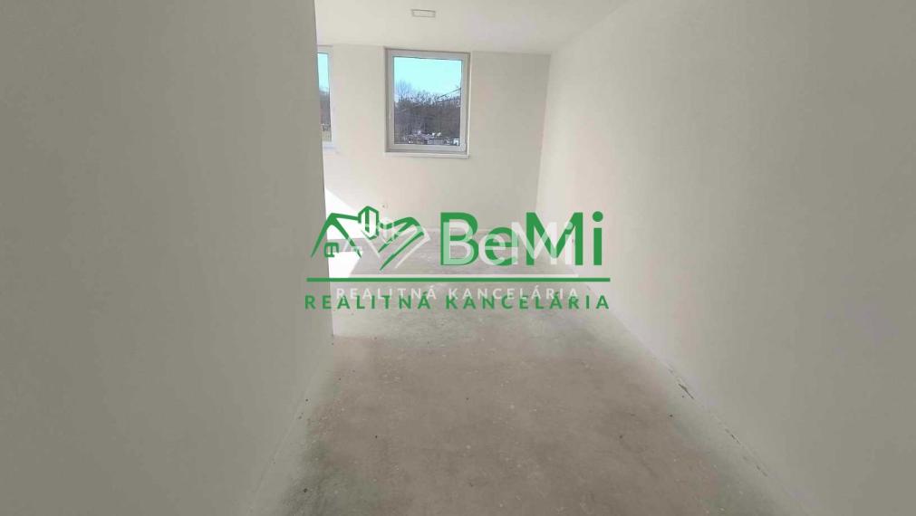 Na predaj 4-izbový byt s parkovacím miestom