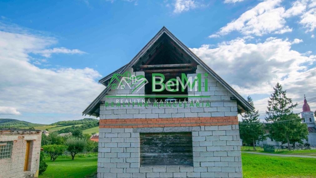 ZNÍŽENÁ CENA- ROZOSTAVANÝ RODINNÝ DOM, ŠÁVOĽ okr. Lučenec