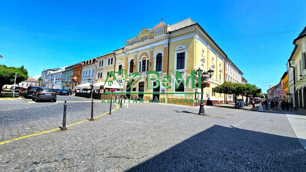 Prevádzkový priestor na Hlavnom námestí v Rimavskej Sobote - NA PRENÁJOM
