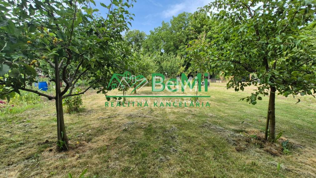 Predaj, záhrada v záhradkárskej oblasti - Levice(015-14-MIVY)