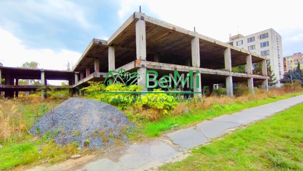 Komerčný objekt s pozemkom na predaj - Lučenec