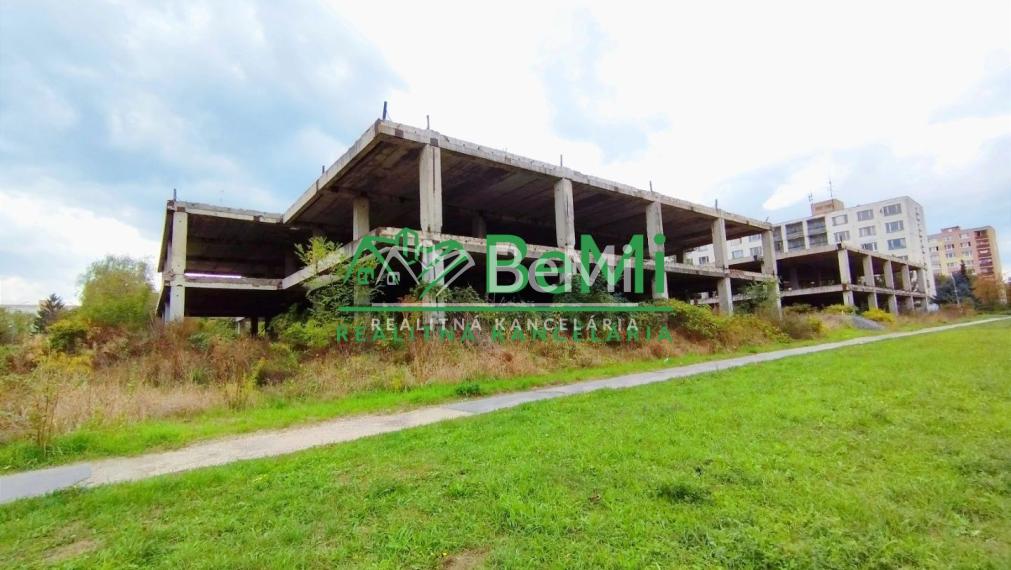 Komerčný objekt s pozemkom na predaj - Lučenec