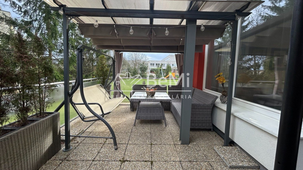 3 izbový byt, Banská Bystrica, terasa, vírivka, parkovaníe