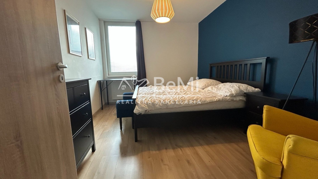 3 izbový byt, Banská Bystrica, terasa, vírivka, parkovaníe