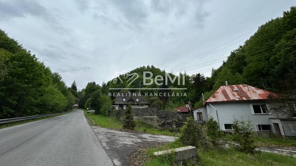 Pozemok Tajov – pokojné miesto pri potoku