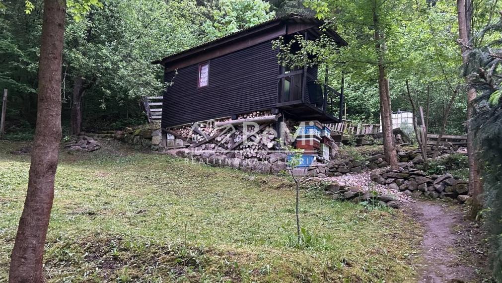 Chata so stavebným pozemkom, Sebedín