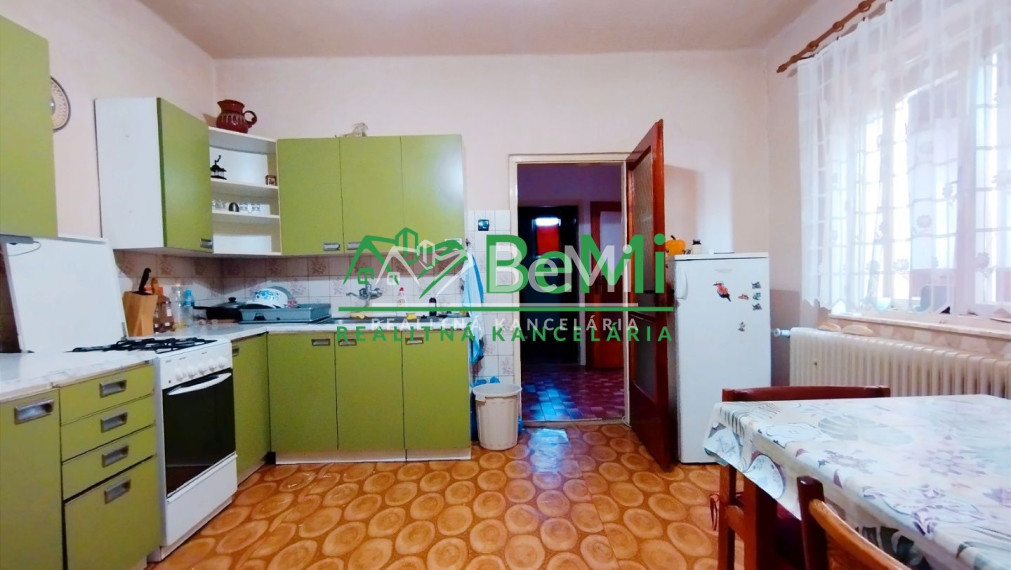 REZERVOVANÉ-Rodinný dom so záhradou-Šurice