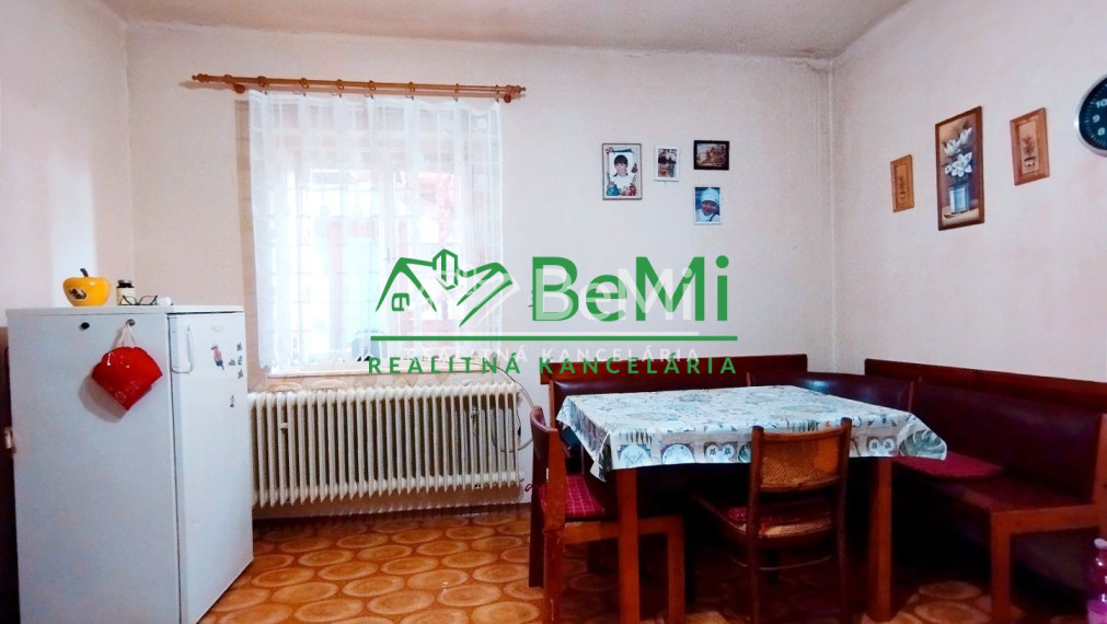 REZERVOVANÉ-Rodinný dom so záhradou-Šurice