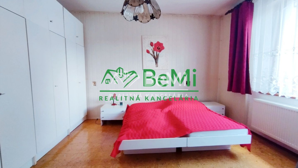 REZERVOVANÉ-Rodinný dom so záhradou-Šurice