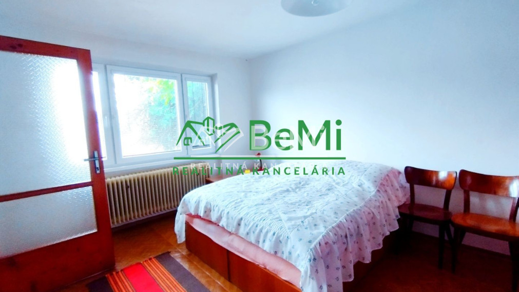 REZERVOVANÉ-Rodinný dom so záhradou-Šurice