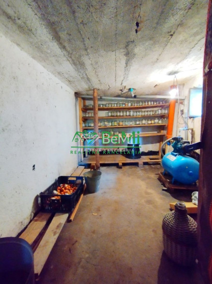 REZERVOVANÉ-Rodinný dom so záhradou-Šurice