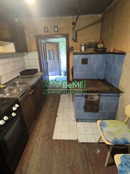 Dom, chalupa Zákopčie, okres Čadca, 1207m2   183-12-PEMOa