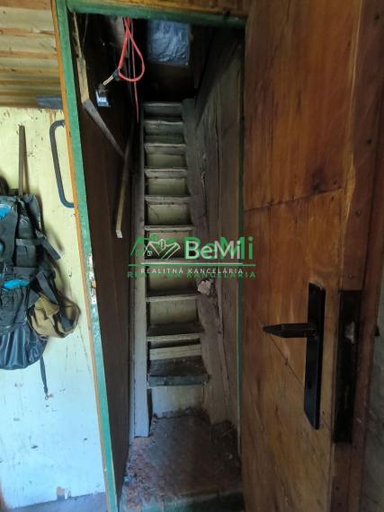 Dom, chalupa Zákopčie, okres Čadca, 1207m2   183-12-PEMOa